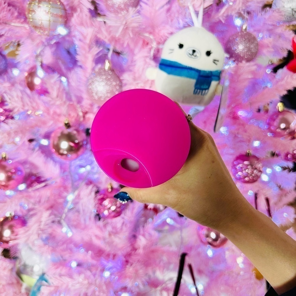 NWT Starbucks hot pink holiday 2023 tumbler 16 Oz - Picture 3 of 5